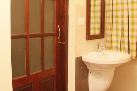 Coffee Acres Plantation Resort Kalpetta Bilik gambar